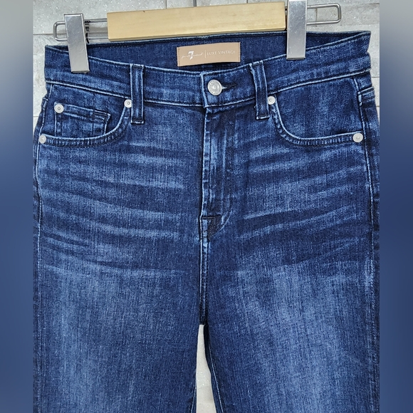 Bundle jeans ,vintage luxe, and Levi's - Picture 4 of 11